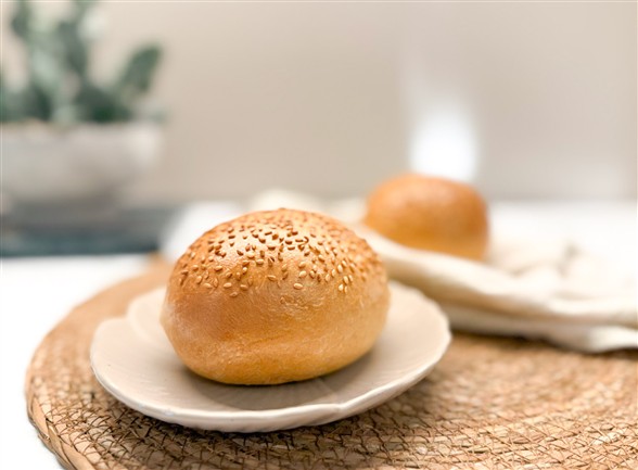 Spansk rundstykke m. sesam